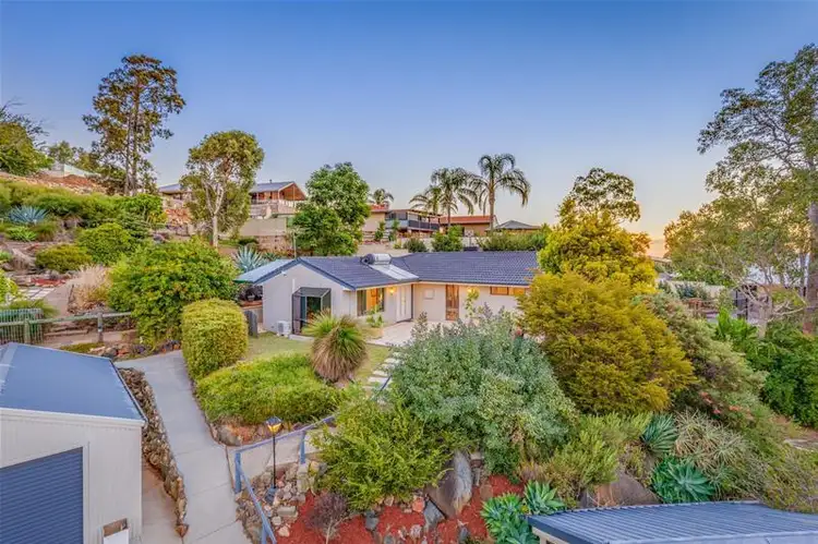19 Scott Road, Kelmscott WA 6111