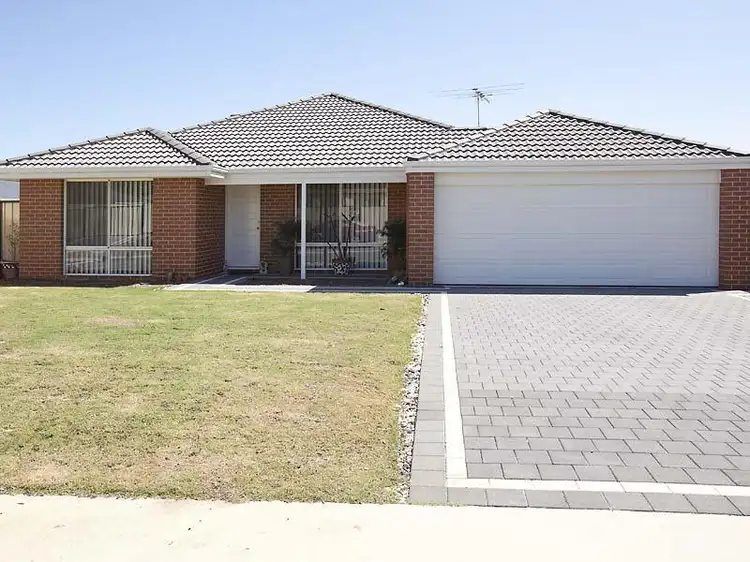 28 Pira Loop, Byford WA 6122