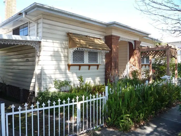 4 Avondale Road, New Lambton NSW 2305