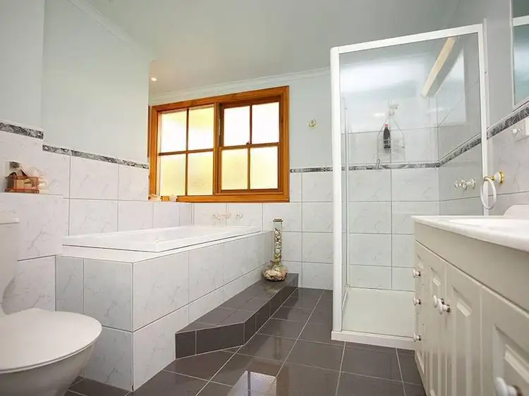 Fifth view of Homely house listing, 10 Thomas Crescent, Lilydale VIC 3140