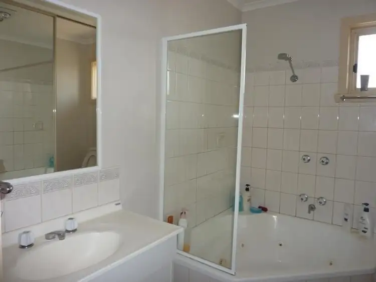 Fifth view of Homely apartment listing, 2/8 Waratah Court, Cobram VIC 3644