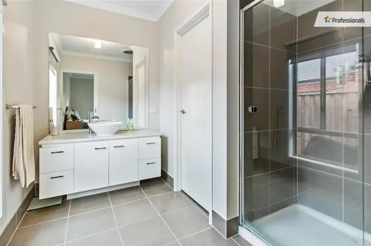 Seventh view of Homely house listing, 38 Lancefield Circuit, Eynesbury VIC 3338