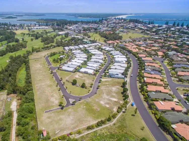 170 The Drive, Yamba NSW 2464