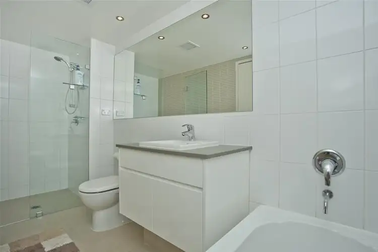 Fifth view of Homely unit listing, 307/335 Wharf Road, Newcastle NSW 2300