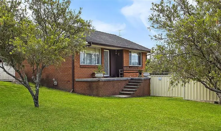 1 Curzon Avenue, Bateau Bay NSW 2261