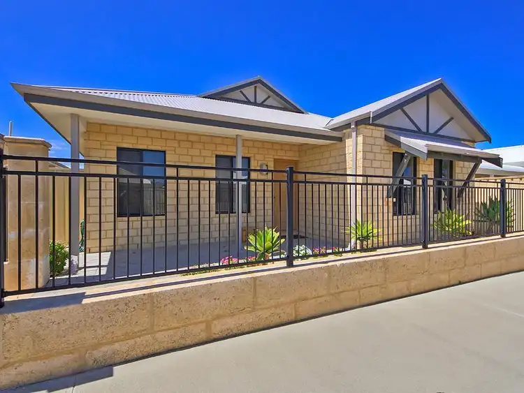8 Cheney Loop, Secret Harbour WA 6173