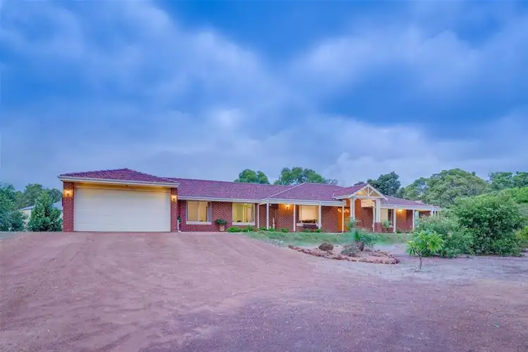 16 Arania Place, Bedfordale WA 6112