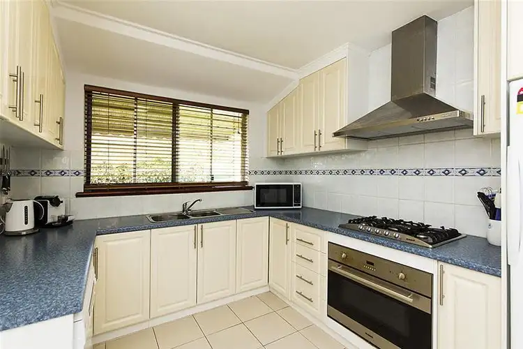 17 Emerald Place, Mount Richon WA 6112