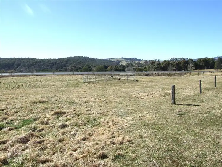 11 Blenheim Avenue, Oberon NSW 2787