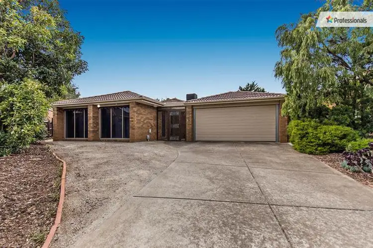 14 Mckinnon Court, Melton West VIC 3337
