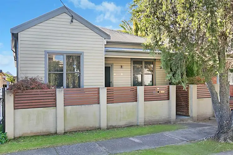 4 Buchanan Street, Hamilton NSW 2303