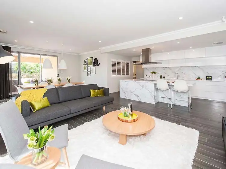 1 Dutton Gardens, South Yunderup WA 6208