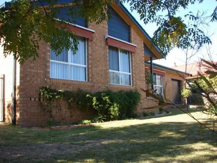 11 Claret Avenue, Muswellbrook NSW 2333