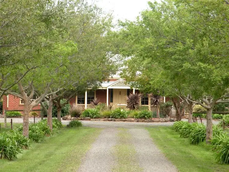 320 Plains Road, Lara VIC 3212
