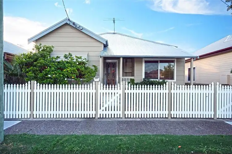 12 Newcastle Street, Hamilton North NSW 2292