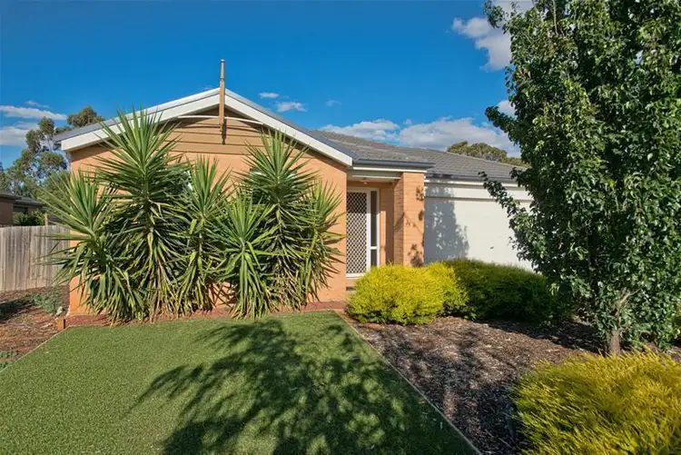 9 Dewar Crescent, Bacchus Marsh VIC 3340