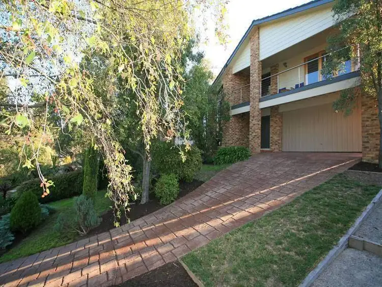 9 Handscombe Court, Croydon Hills VIC 3136