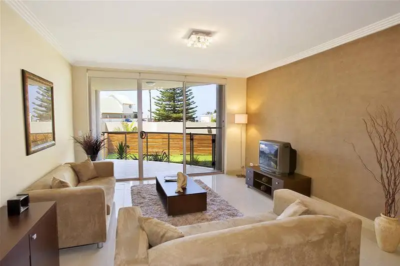Main view of Homely unit listing, 2/1191-1195 Pittwater Road, Collaroy NSW 2097