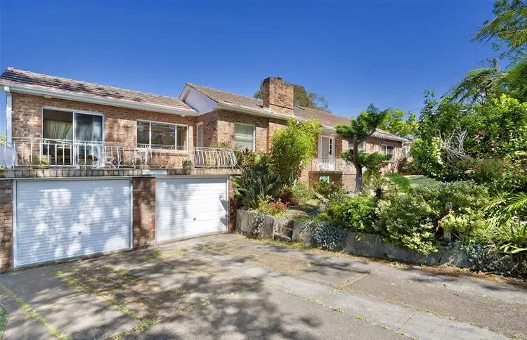 19 Fitzpatrick Avenue (East), Frenchs Forest NSW 2086