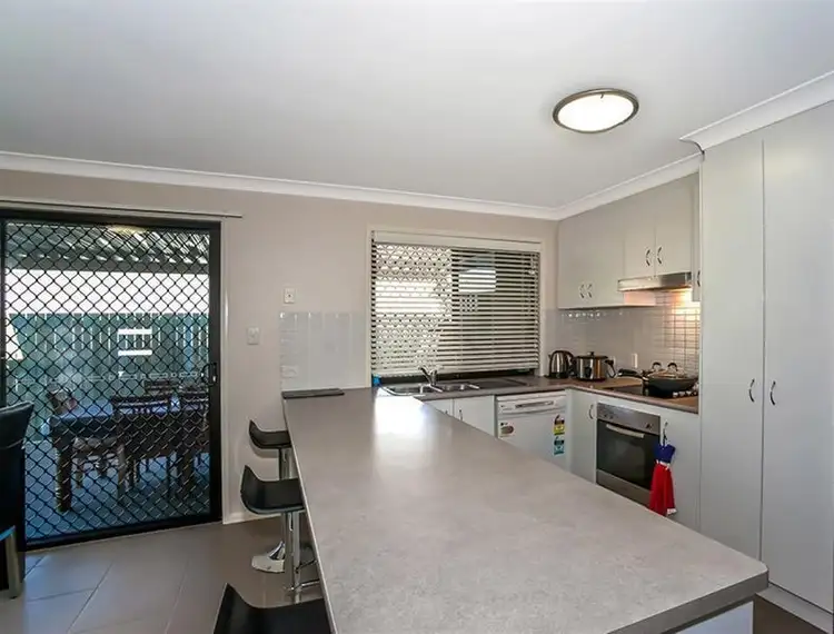 2/4 Nabiac Close, Kearneys Spring QLD 4350