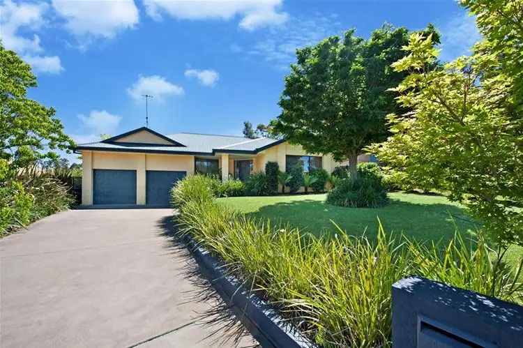 7 Leichhardt Place, Sunshine Bay NSW 2536