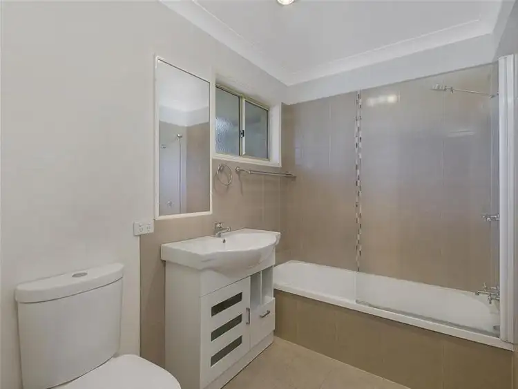 Third view of Homely townhouse listing, 34/2018 Wynnum Road, Wynnum West QLD 4178