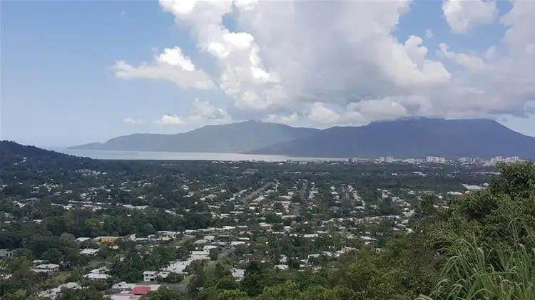 50-52 The Peak, Brinsmead QLD 4870