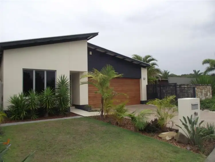 105/8 Spinnaker Drive, Sandstone Point QLD 4511