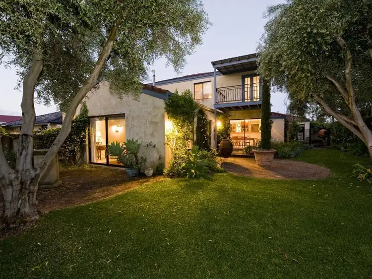 Second view of Homely house listing, 10 Latiano Green, Secret Harbour WA 6173