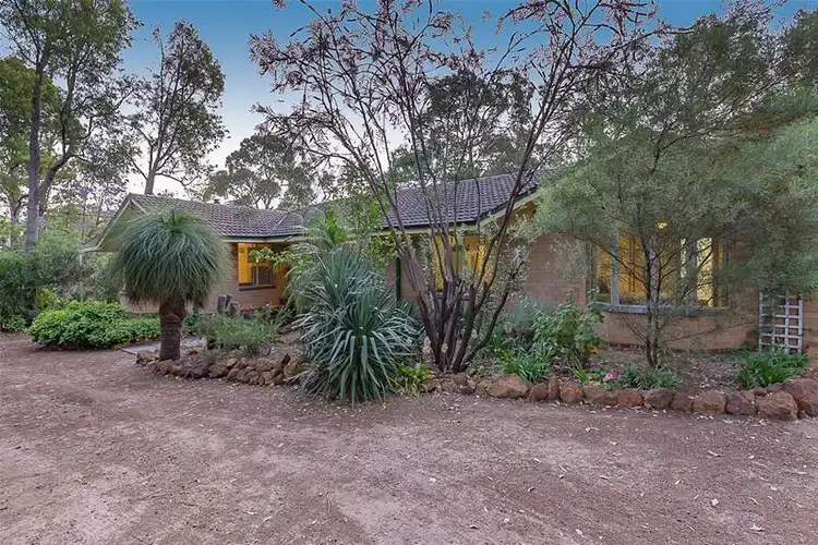 92 Holden Road, Roleystone WA 6111