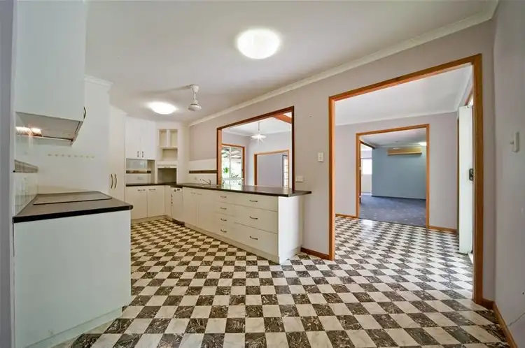 19 Pringle Road, Cannonvale QLD 4802