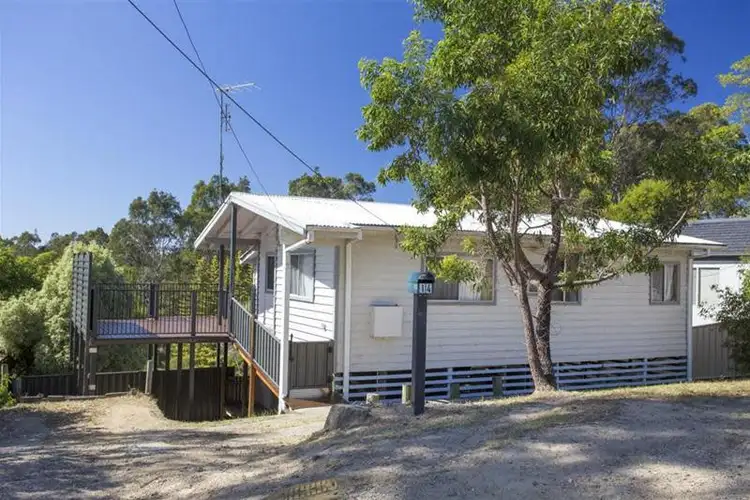 14 Berrima Parade, Surfside NSW 2536