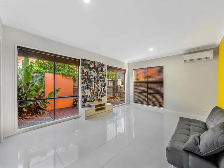 Sixth view of Homely house listing, 5 May Close, Kuraby QLD 4112