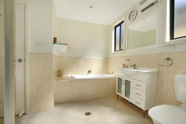 Seventh view of Homely villa listing, 4/134 Kanahooka Road, Kanahooka NSW 2530