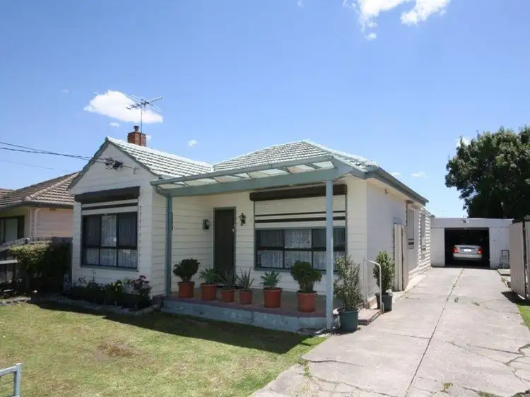 16 Newman Street, Sunshine VIC 3020