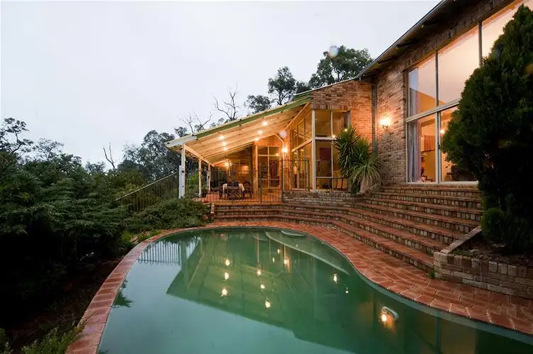 33 Simons Drive, Roleystone WA 6111