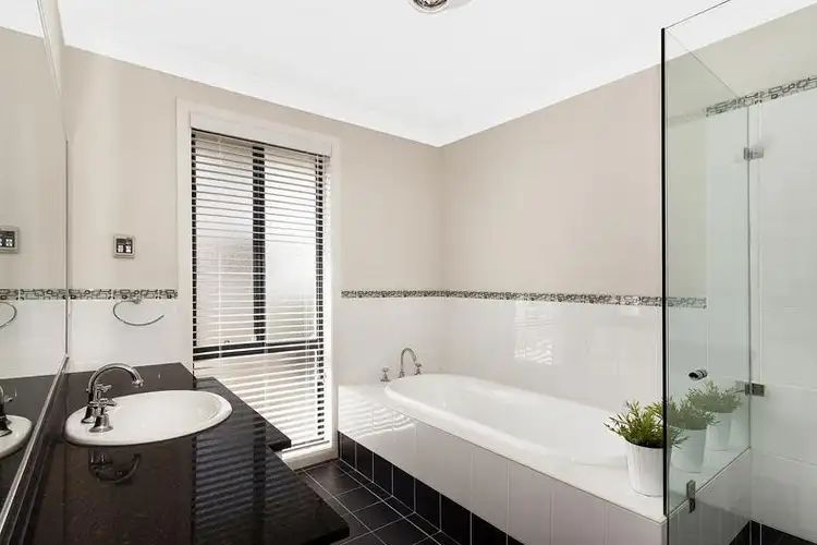 Fifth view of Homely house listing, 4 Eucalyptus Place, Warriewood NSW 2102