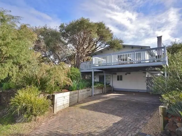 124 Surf Parade, Inverloch VIC 3996
