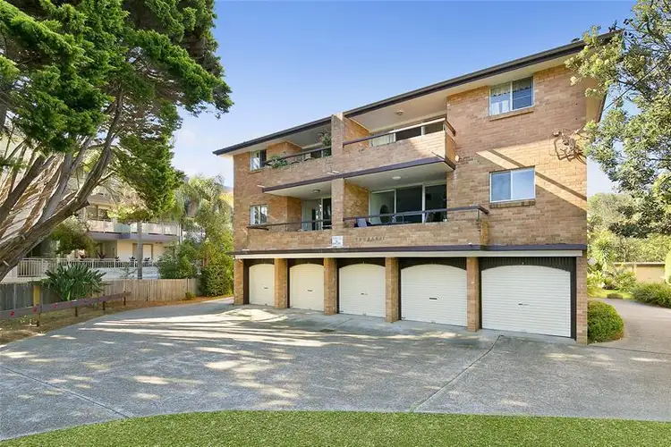 Second view of Homely unit listing, 3/16 Richmond Avenue, Dee Why NSW 2099