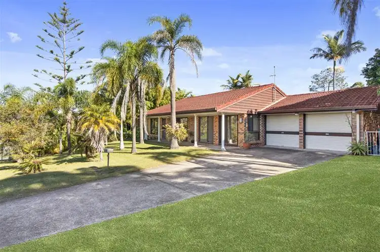8 Ballidu Close, Elanora QLD 4221
