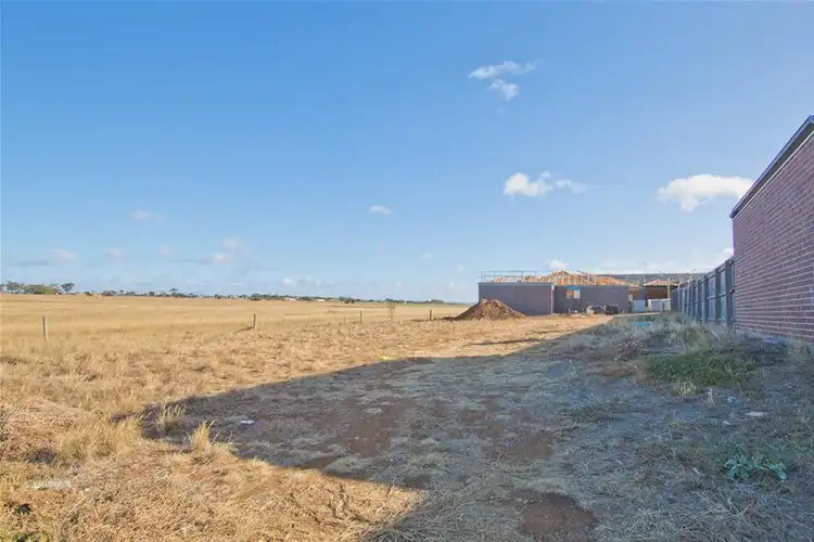 718 High Street, Melton West VIC 3337