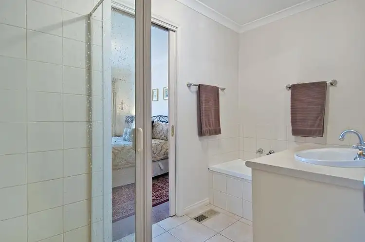 Fifth view of Homely unit listing, 1/10 Lugano Avenue, Dromana VIC 3936