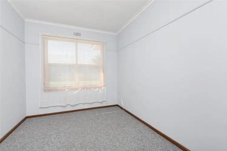Seventh view of Homely house listing, 10 Westcliffs Avenue, Red Cliffs VIC 3496