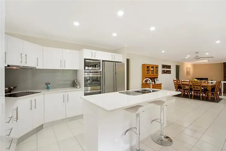 4 Aringa Way, Tallebudgera QLD 4228