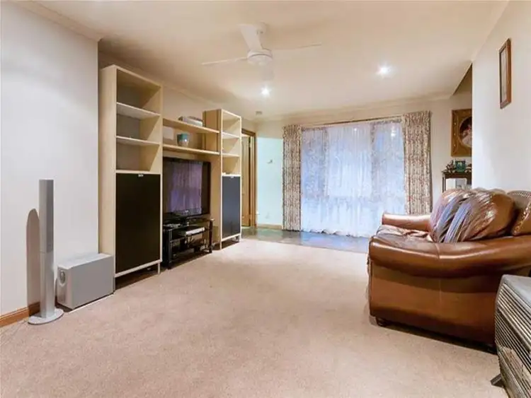 Seventh view of Homely house listing, 6 Dawn Court, Sunbury VIC 3429
