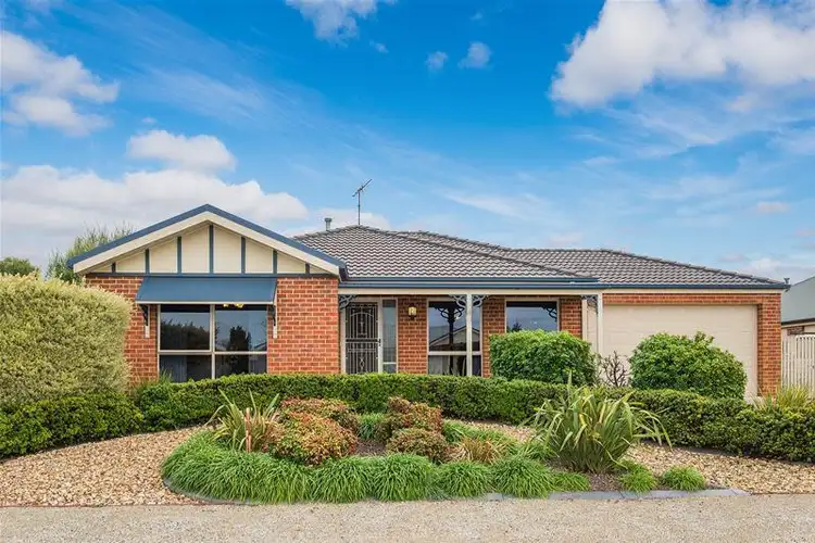 10 Greenleaf Drive, Lara VIC 3212