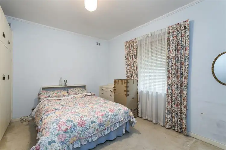 Fourth view of Homely house listing, 1 Sheldrick Court, Broadview SA 5083