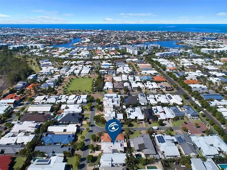 Second view of Homely house listing, 8 Flores Street, Parrearra QLD 4575