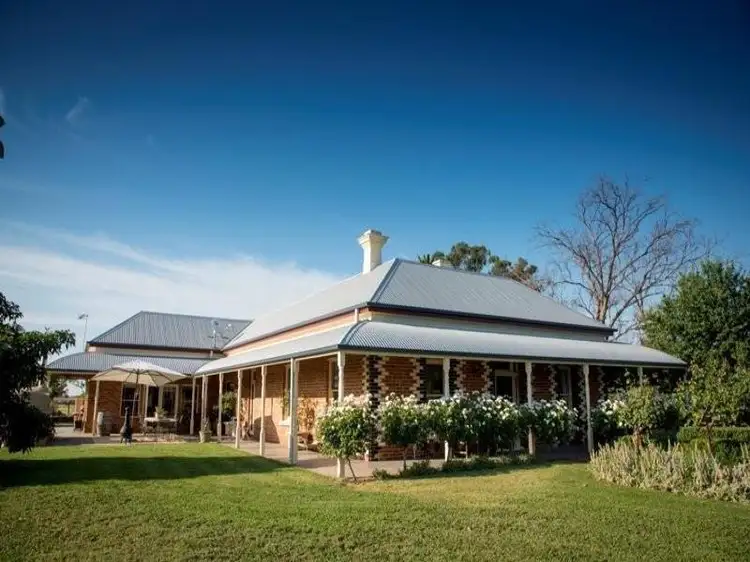 52 Dunkirk Road, Yarroweyah VIC 3644