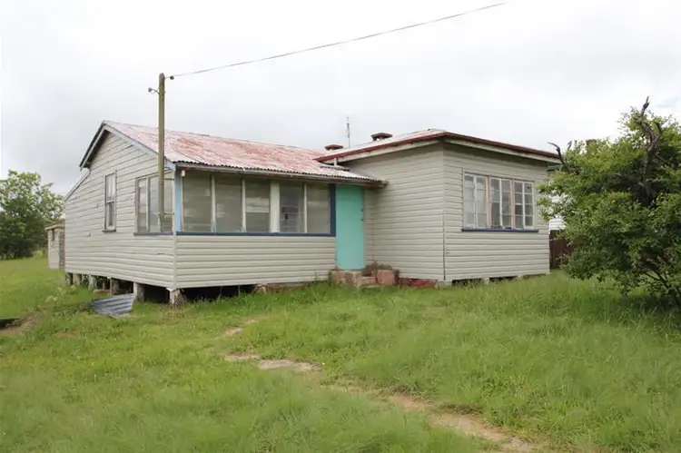 51 Douglas Street, Tenterfield NSW 2372